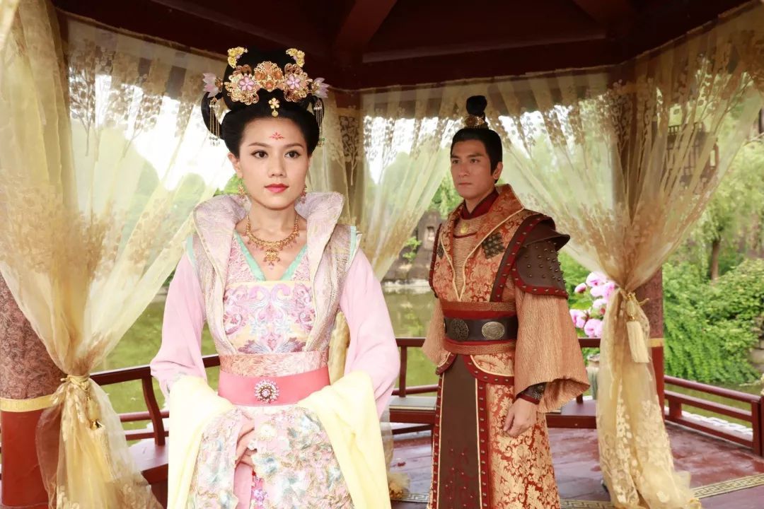 三亿体育手机版|一把赢得了世界所有主要设计大奖的伞(图3) 三亿体育手机版